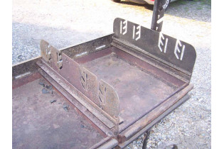 Antiker Grillwagen
